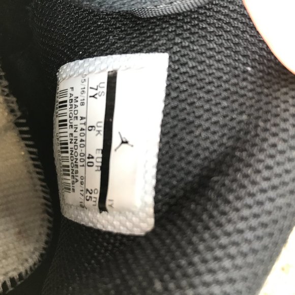 Nike Air Jordan Legacy Size 7y - Picture 3 of 6
